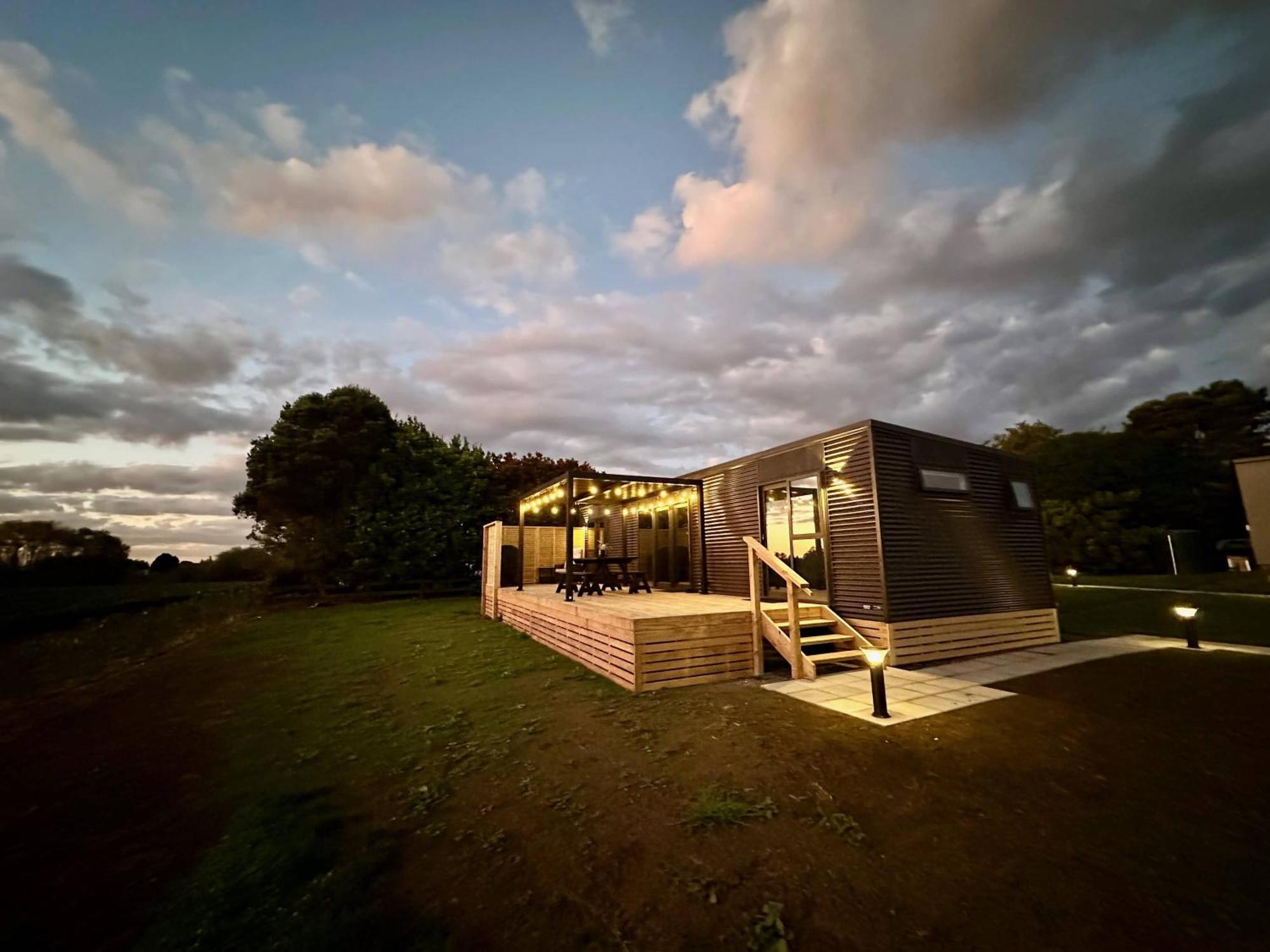 เฮฟเว่น เรสต์ บีแอนด์บี Bed & Breakfast Pukekohe ภายนอก รูปภาพ