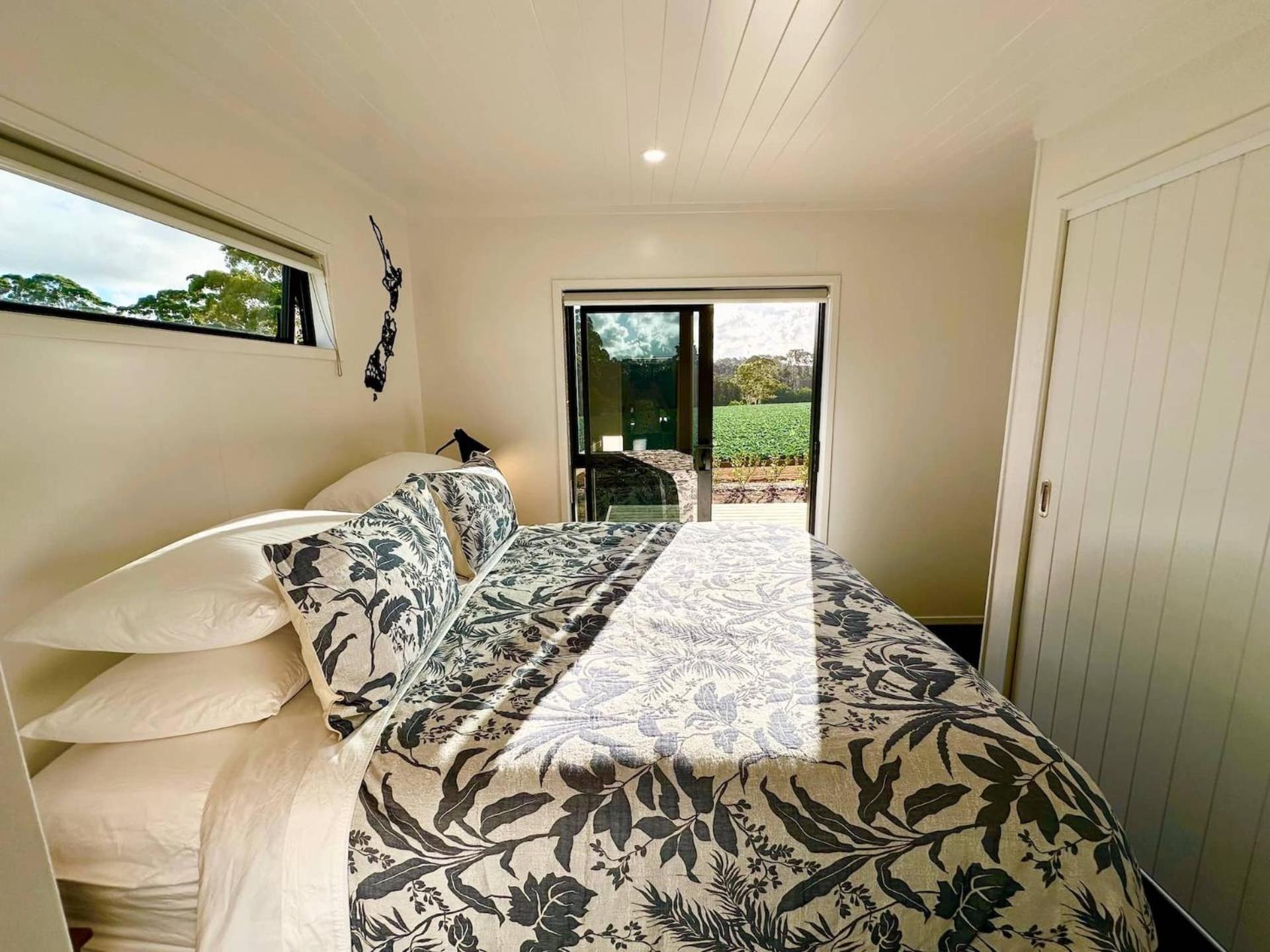 เฮฟเว่น เรสต์ บีแอนด์บี Bed & Breakfast Pukekohe ภายนอก รูปภาพ