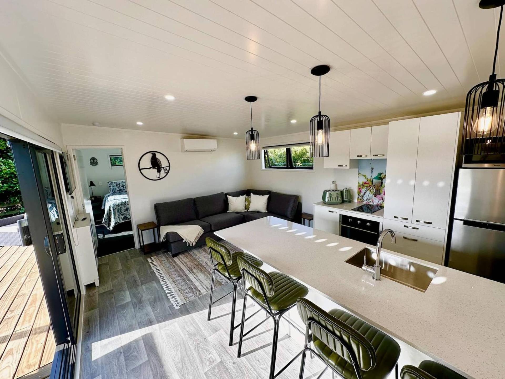 เฮฟเว่น เรสต์ บีแอนด์บี Bed & Breakfast Pukekohe ภายนอก รูปภาพ