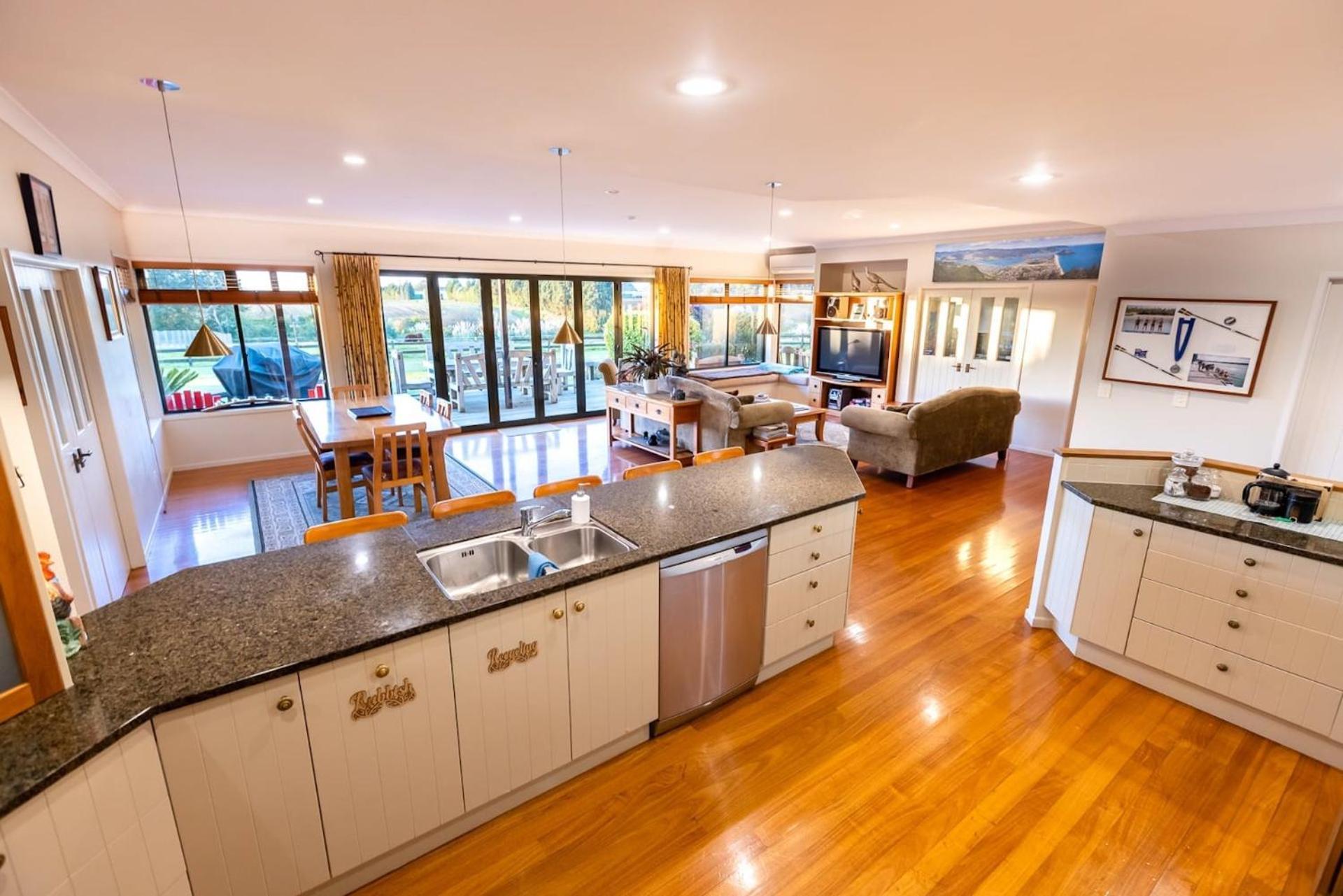 เฮฟเว่น เรสต์ บีแอนด์บี Bed & Breakfast Pukekohe ภายนอก รูปภาพ