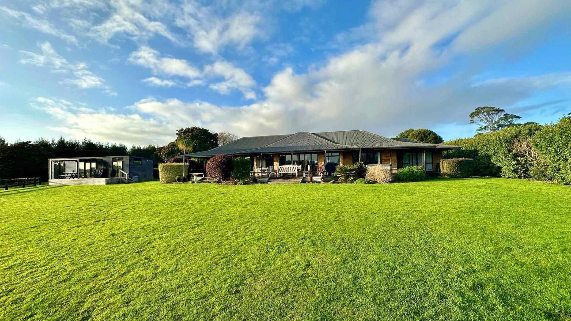 เฮฟเว่น เรสต์ บีแอนด์บี Bed & Breakfast Pukekohe ภายนอก รูปภาพ