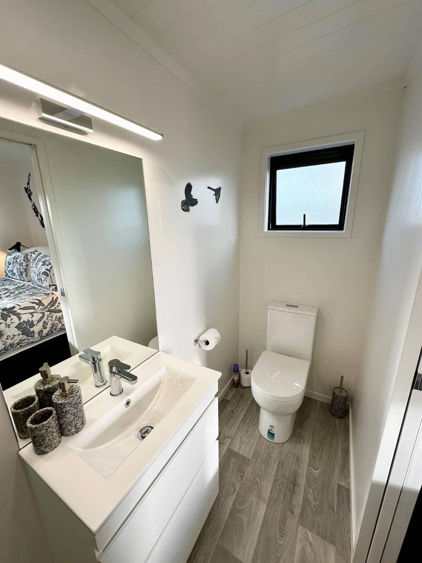 เฮฟเว่น เรสต์ บีแอนด์บี Bed & Breakfast Pukekohe ภายนอก รูปภาพ